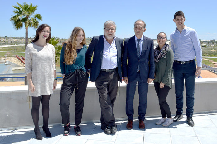 Entrega-Becas--Loyola-alcalde Entrega-Becas--Loyola-alcalde