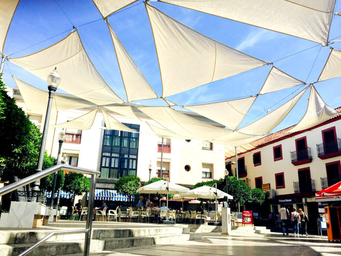 Plaza La Mina Plaza La Mina