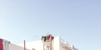 La Dos Hermanas devota: de Cruces y Procesiones Eucarísticas Cruces