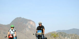 Casi un año pedaleando desde Bangkok a Sevilla con un fin solidario Bangkok a Sevilla