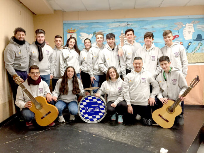 Chirigota-juvenil-ibarburu-mena ‘Aquí no hay quien viva, mamá’