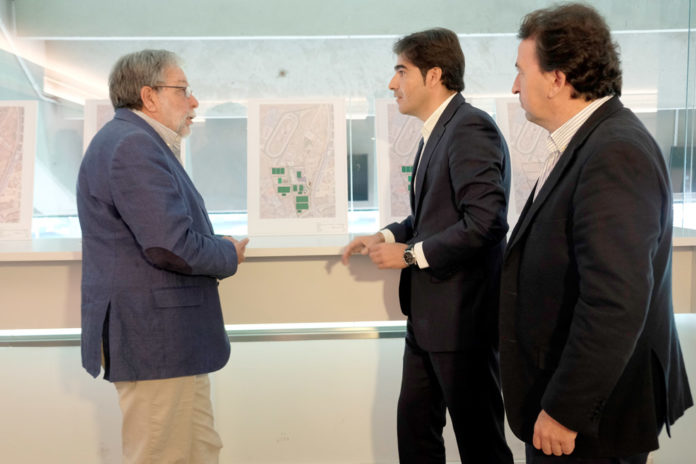 Toscano,-Haro-y-Lopez-Catalan Betis