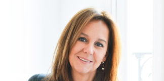 María Dueñas protagoniza un encuentro con lectores en el Parque Tecnológico María Dueñas