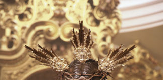 El palio de la Virgen del Gran Poder estrena bambalina bordada Gran Poder