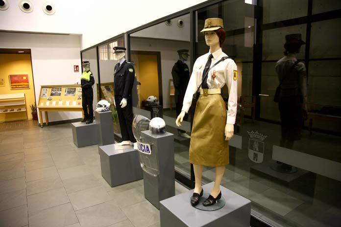 previo-exposicion-policia-local La Policía Local de Dos Hermanas