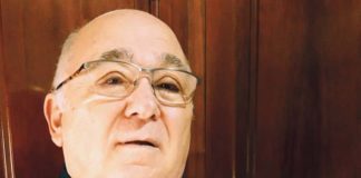«Tacones dolidos», primer libro de José Manuel Corchero Tacones dolidos