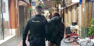 Detenido un nazareno por amenazas a dos policías locales en las redes sociales amenazas a dos policías locales