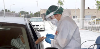 Punto para hacer test de Covid-19 en coche en el Hospital de Valme test de Covid-19 en coche