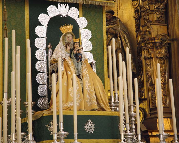 santa-ana-altar-cultos La patrona nazarena