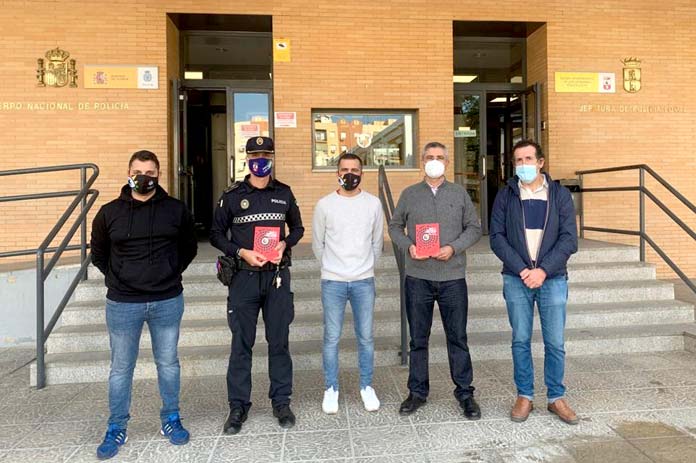 entrega-guia-delitos-policialocal LGTBIfobia