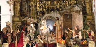 El Belén de Santa María Magdalena está realizado con figuras procesionales El Belén de Santa María Magdalena