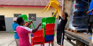 El orfanato de Malabo recibe una donación de mobiliario escolar orfanato de Malabo