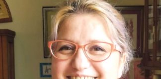 Iskra Mihaylova: la búlgara capillita que compra el pan en la Venta Manolín Iskra Mihaylova