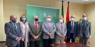 Médicos jubilados voluntarios para vacunar contra el COVID-19 Médicos jubilados voluntarios