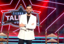 Medalla de Oro a Manu Sánchez de la Diputación de Sevilla Medalla de Oro a Manu Sánchez