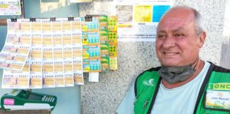 Juan Manuel Guerrero, más de 30 años repartiendo suerte en Dos Hermanas Juan Manuel Guerrero
