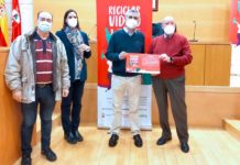 Cáritas Dos Hermanas recibe 2.000 euros por reciclar vidrio Cáritas Dos Hermanas