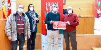 Cáritas Dos Hermanas recibe 2.000 euros por reciclar vidrio Cáritas Dos Hermanas