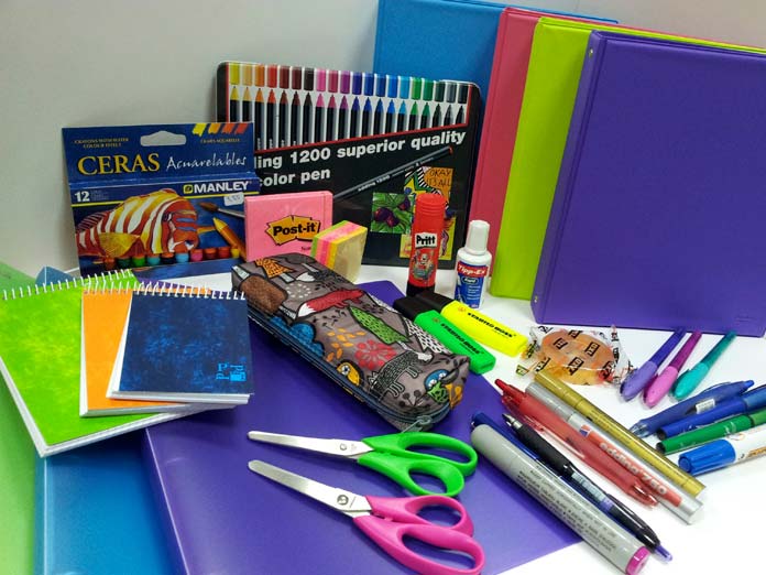 material-escolar Vuelta al Cole Solidaria 2022