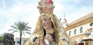 Ana María Martínez Montaño, la modista de la Virgen de Valme Ana María Martínez